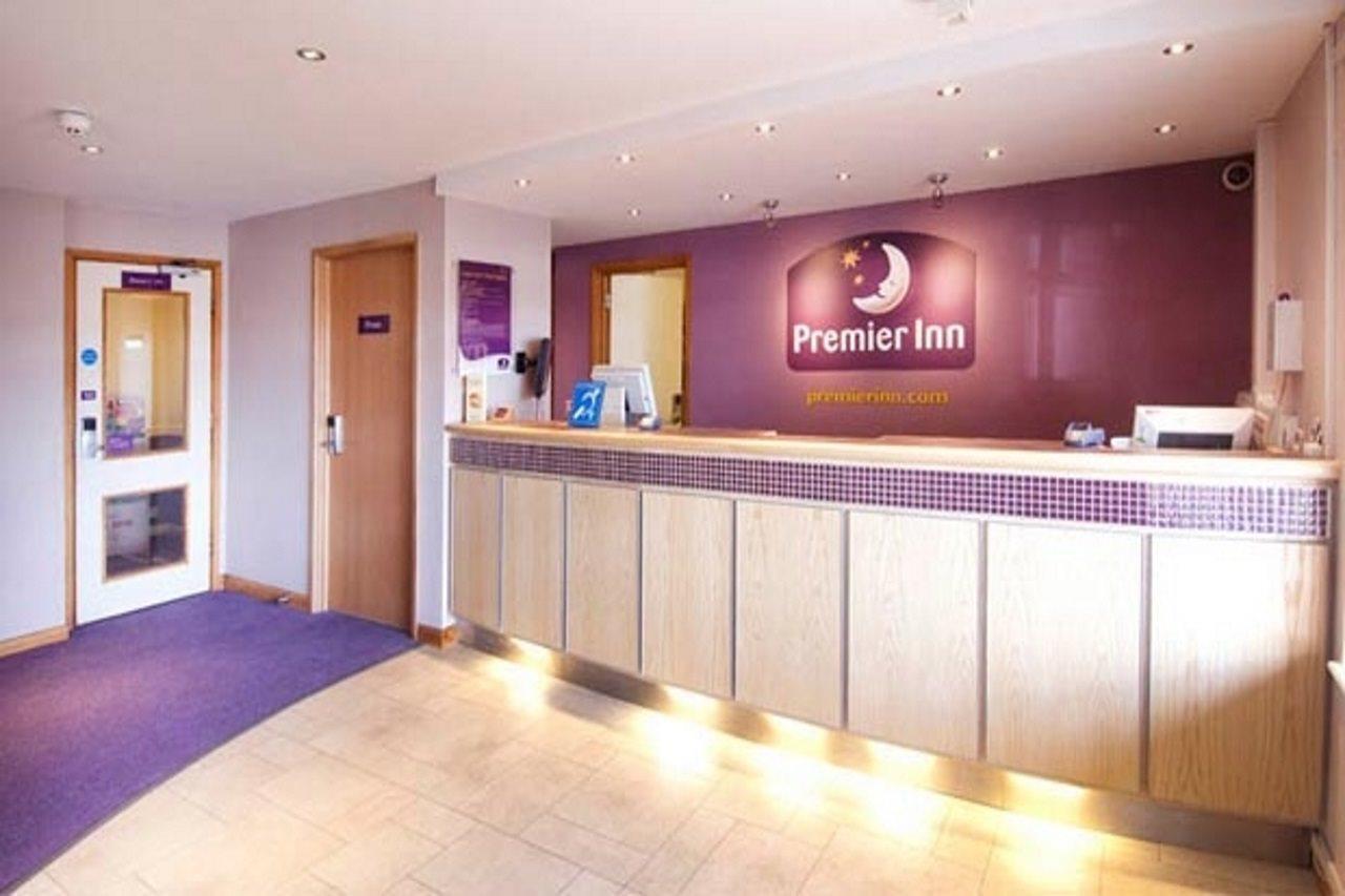 Premier Inn Poole Centre エクステリア 写真